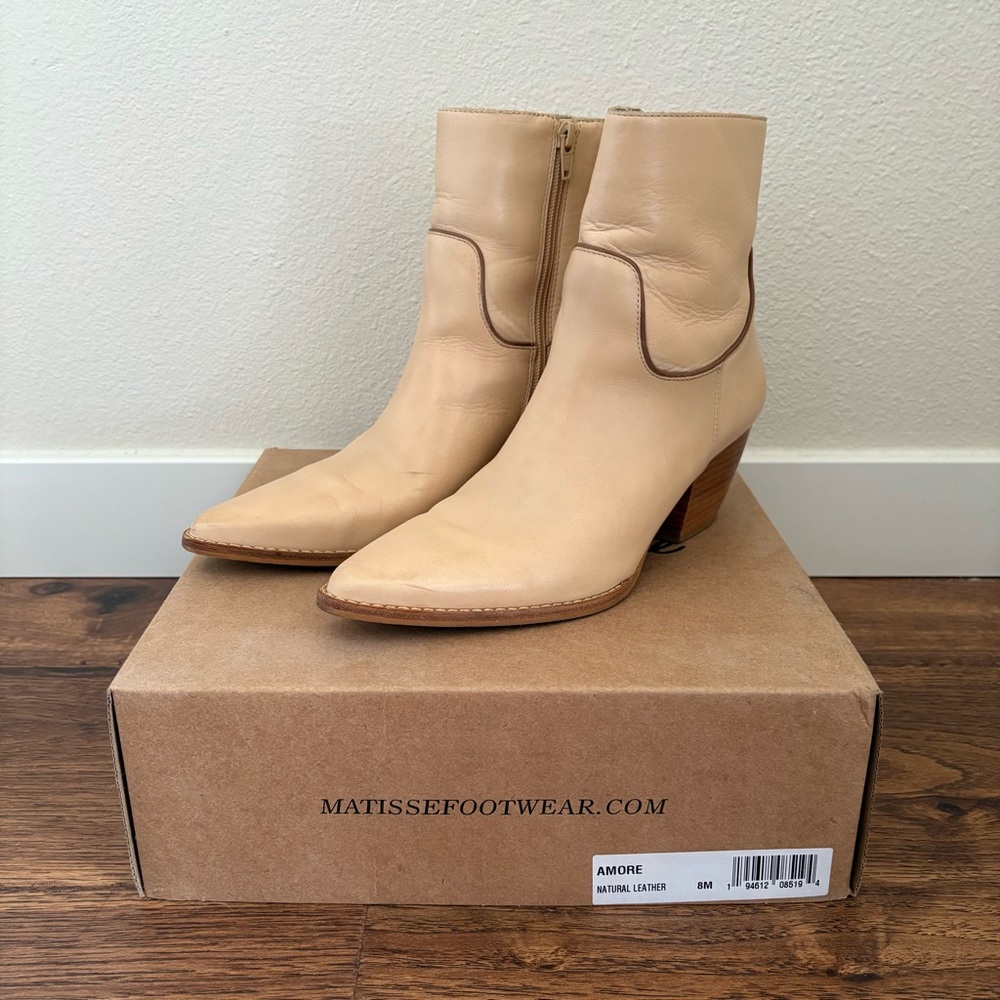 Matisse Women's Amore Natural Leather Ankle Boots